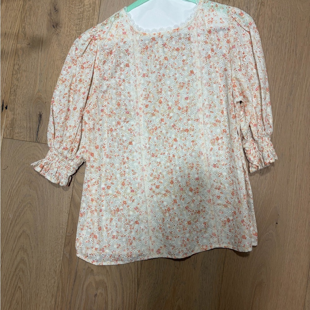 Aura Peach and Cream Floral Puff Sleeve Top